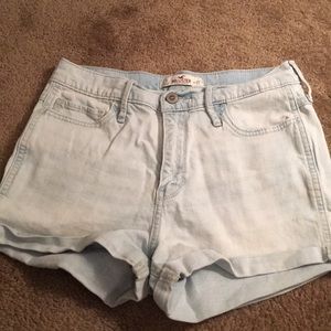 High wasted Hollister shorts